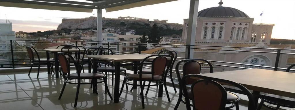 Metropolis Hotel 2*