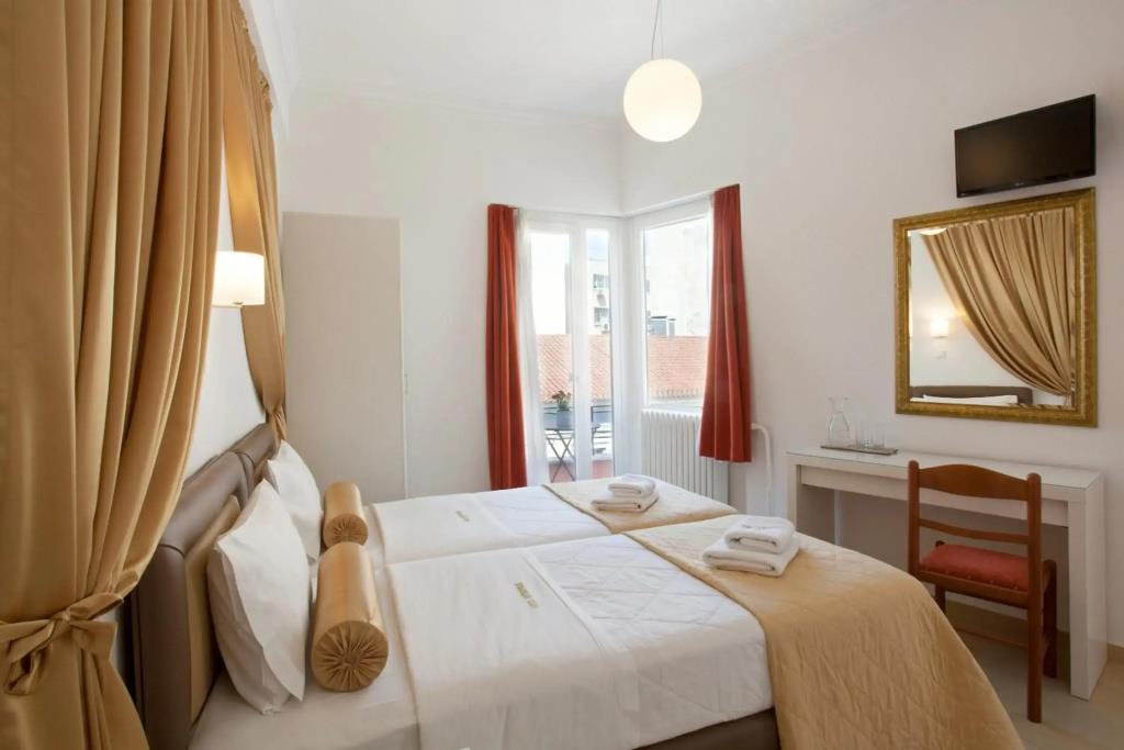 Metropolis Hotel 2*