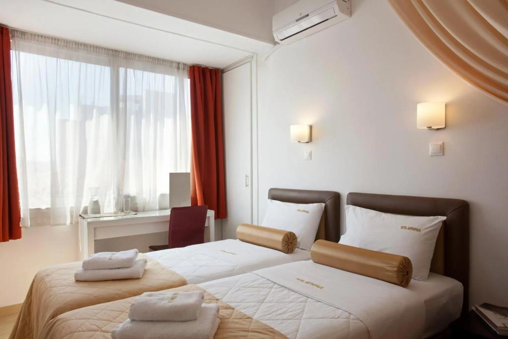Metropolis Hotel 2*