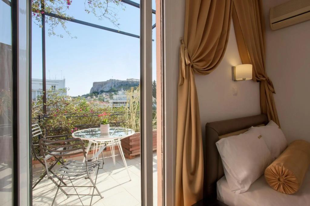 Metropolis Hotel 2*