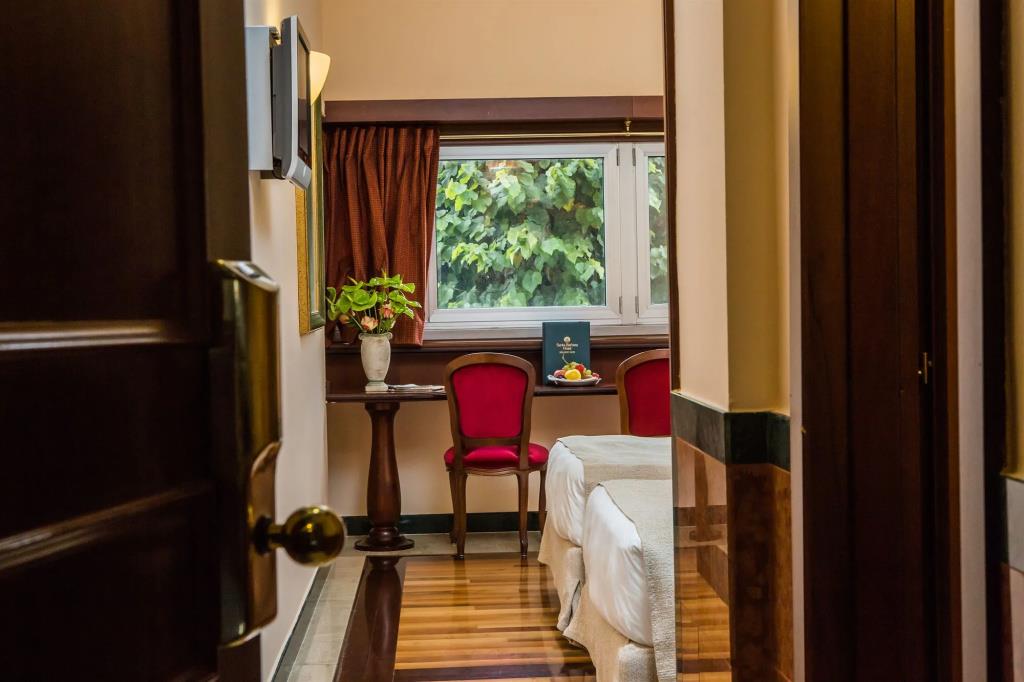 Santa Barbara Hotel 4*