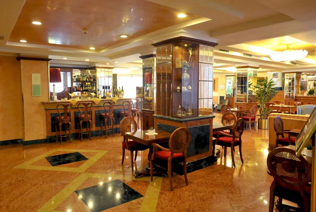 Santa Barbara Hotel 4*