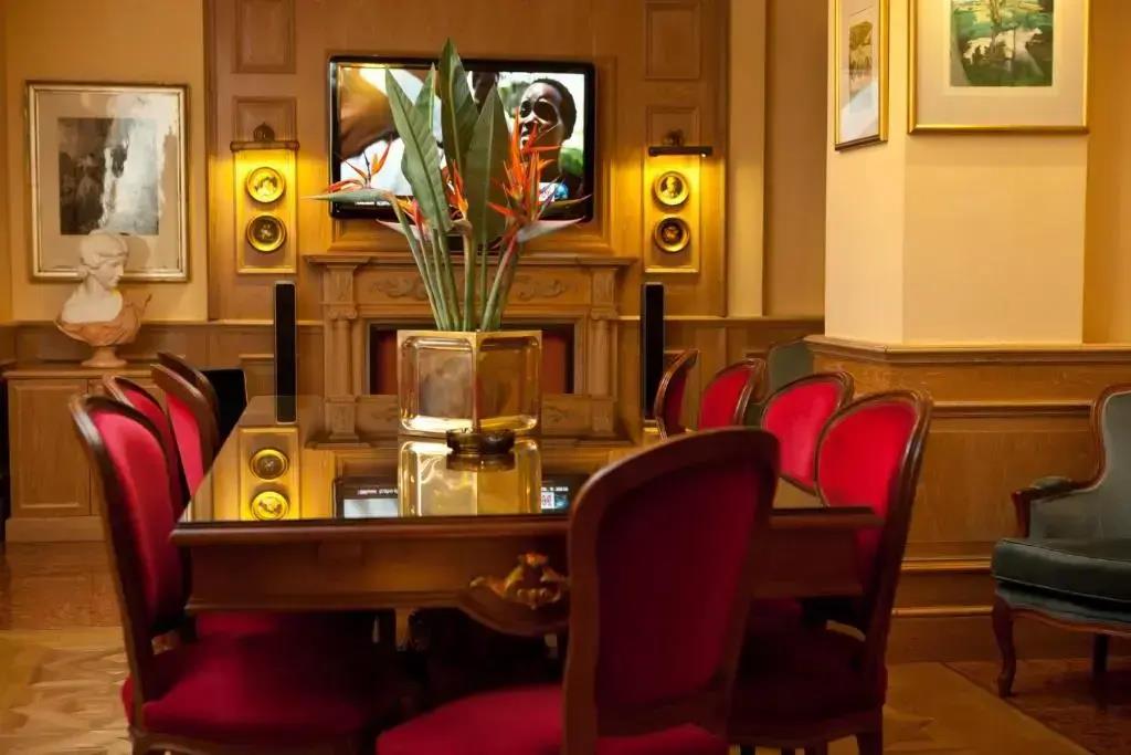 Santa Barbara Hotel 4*