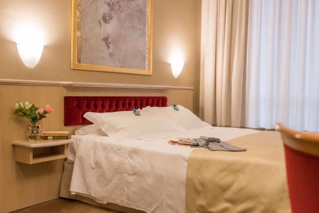 Santa Barbara Hotel 4*