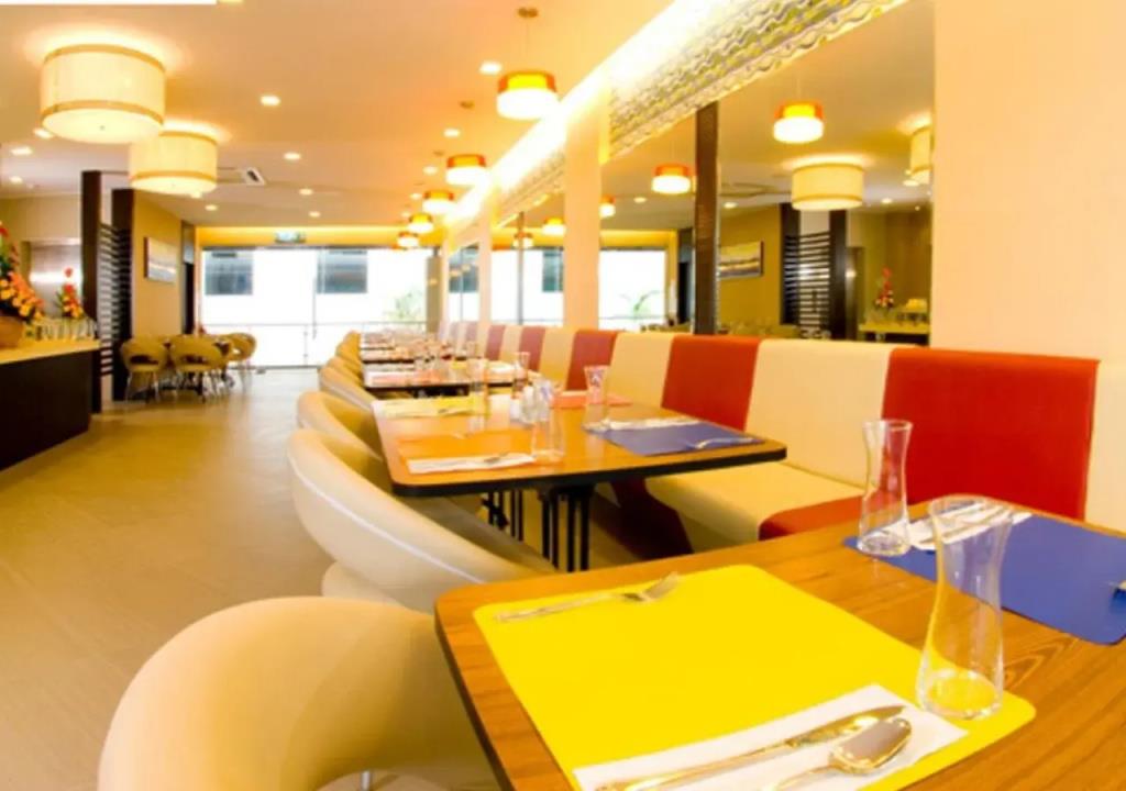 Celyn Hotel City Mall 3*