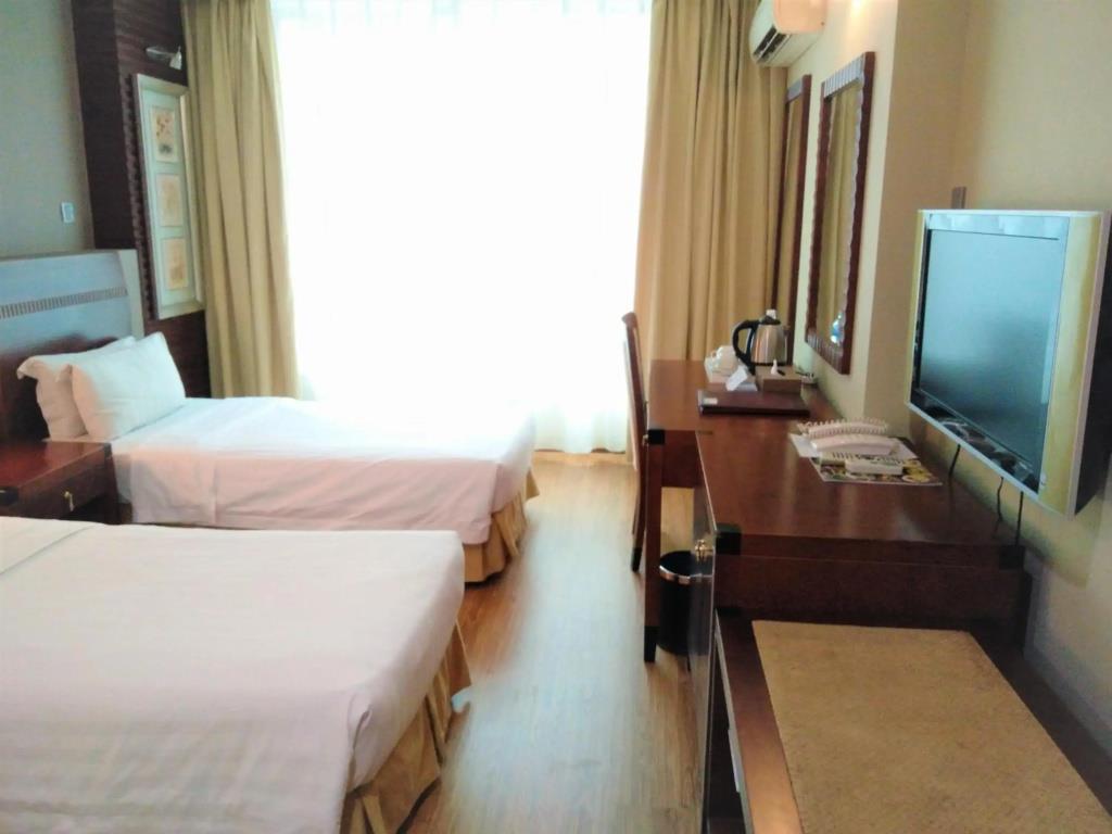 Celyn Hotel City Mall 3*