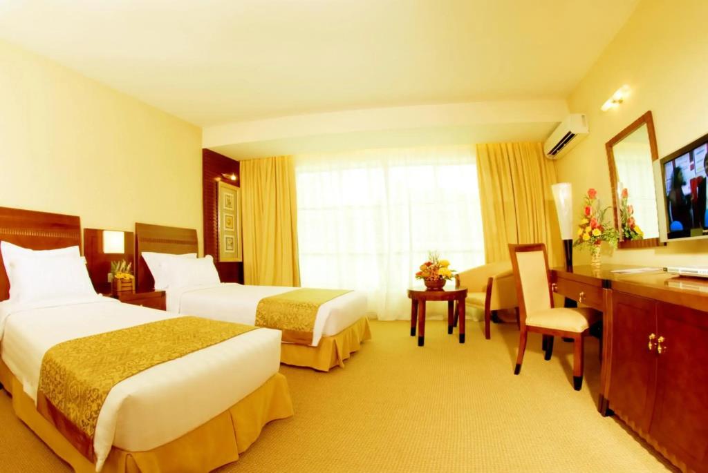 Celyn Hotel City Mall 3*