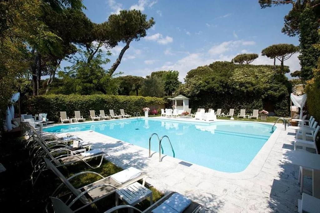 JR Resort Logos Forte dei Marmi 4*