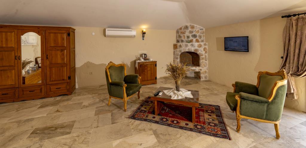 Mandarin & Mango Boutique Hotel 5*