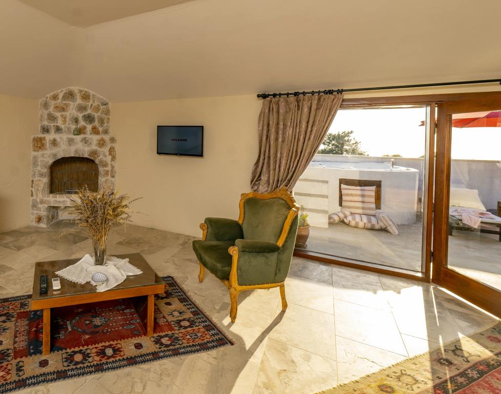 Mandarin & Mango Boutique Hotel 5*