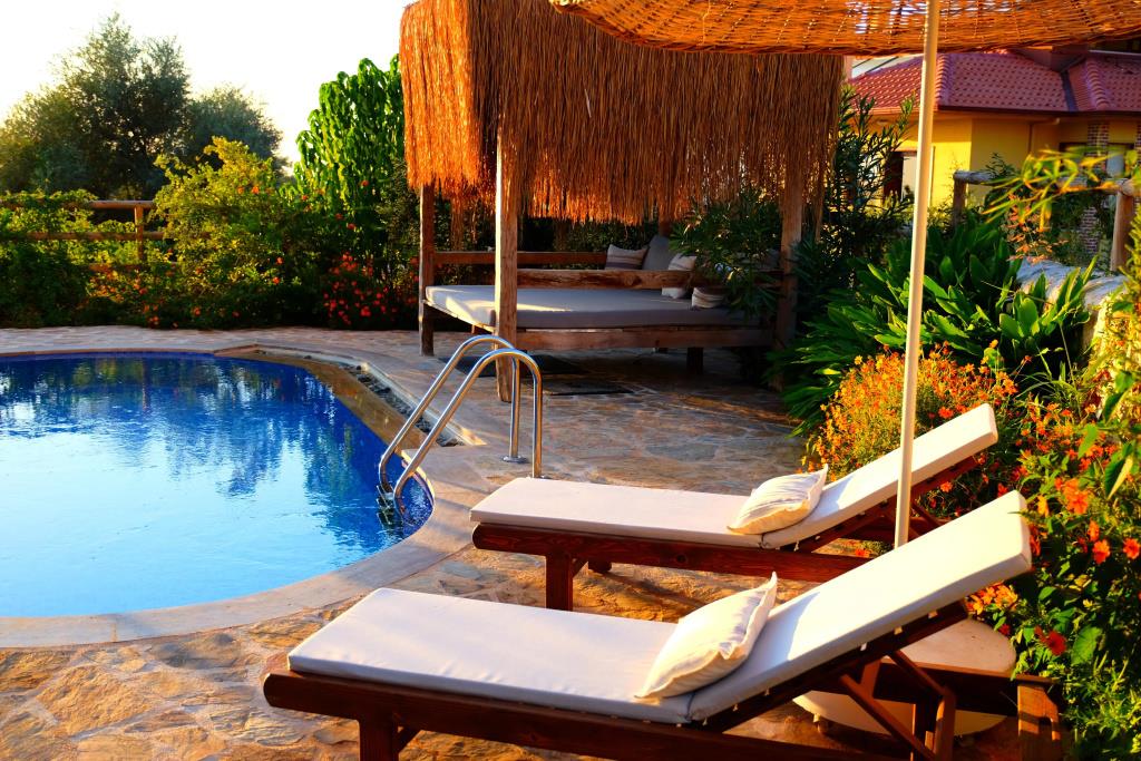 Mandarin & Mango Boutique Hotel 5*