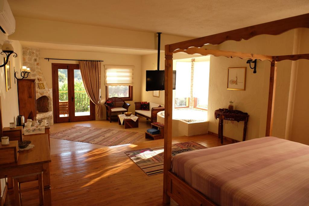 Mandarin & Mango Boutique Hotel 5*