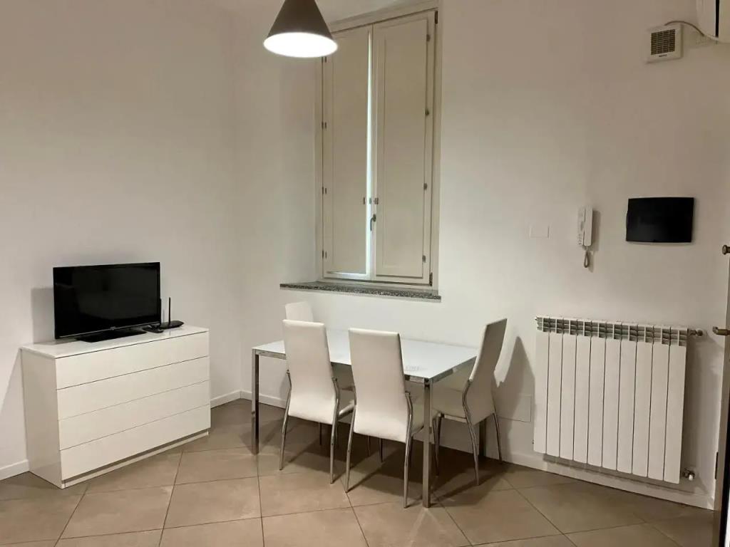 Easy Apartment Navigli 0*