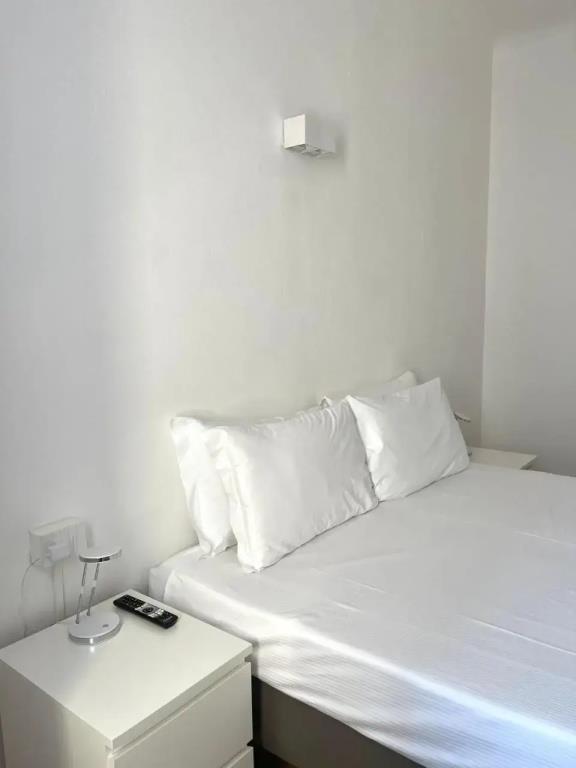 Easy Apartment Navigli 0*