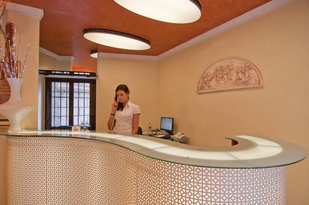 Fellini Hotel 3*