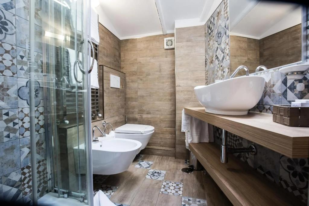 Fellini Hotel 3*