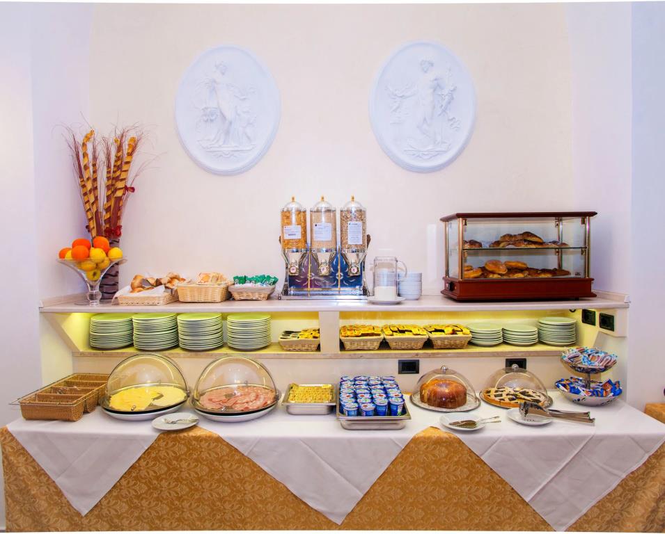 Fellini Hotel 3*