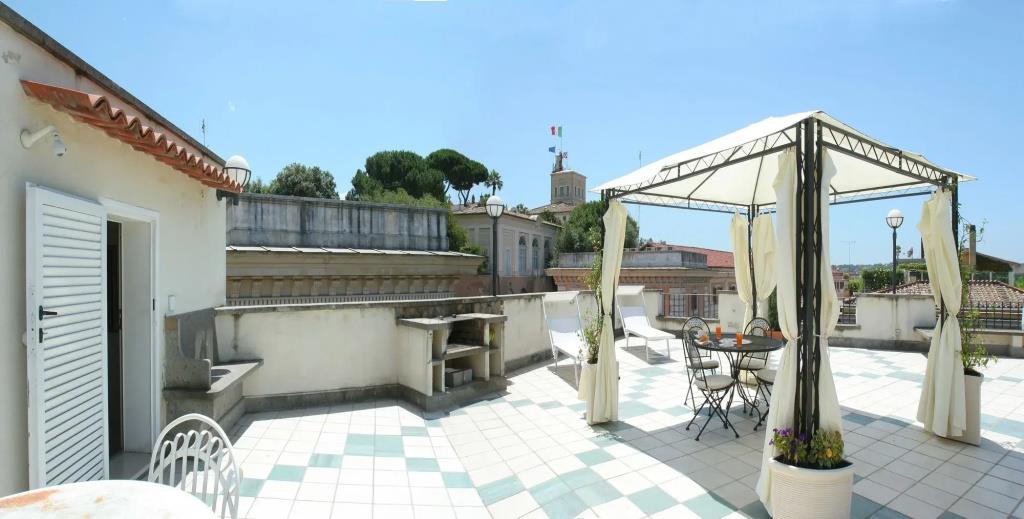 Fellini Hotel 3*