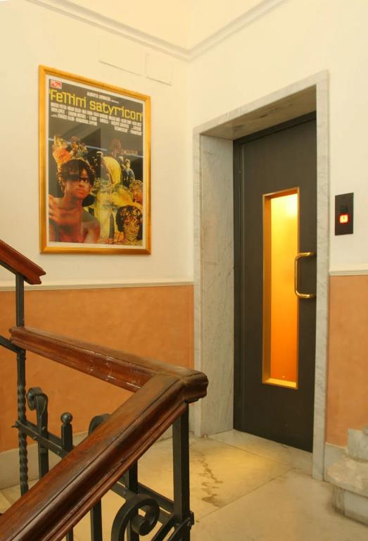 Fellini Hotel 3*