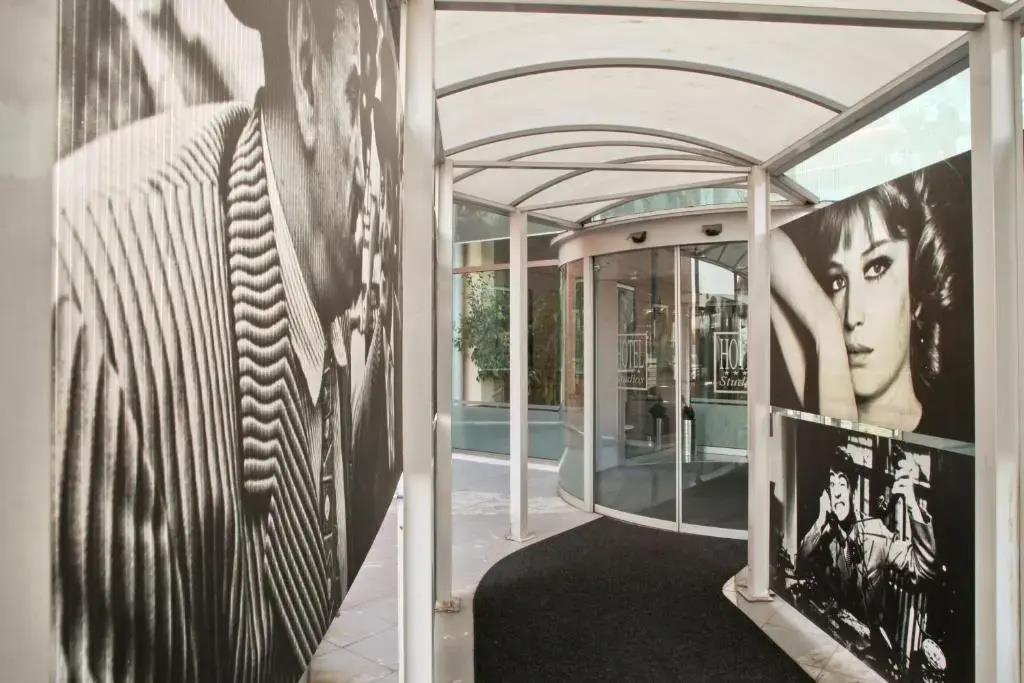 B&B Hotel Milano Cologno Studios 4*