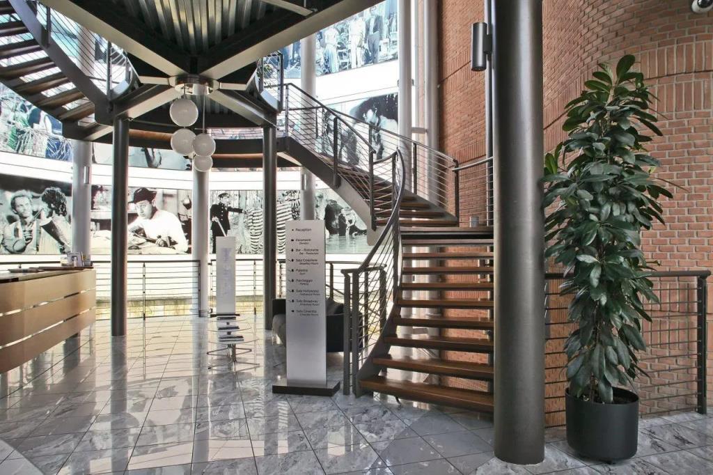 B&B Hotel Milano Cologno Studios 4*