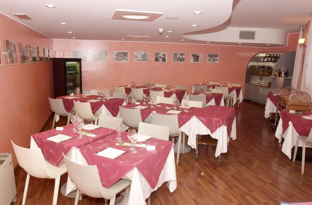 B&B Hotel Milano Cologno Studios 4*