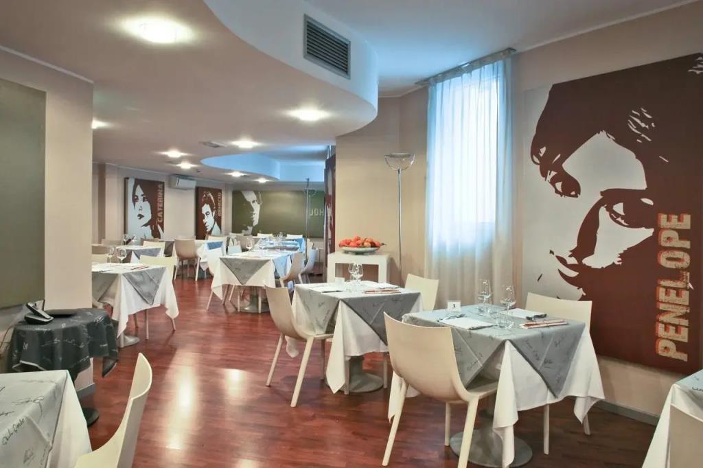 B&B Hotel Milano Cologno Studios 4*