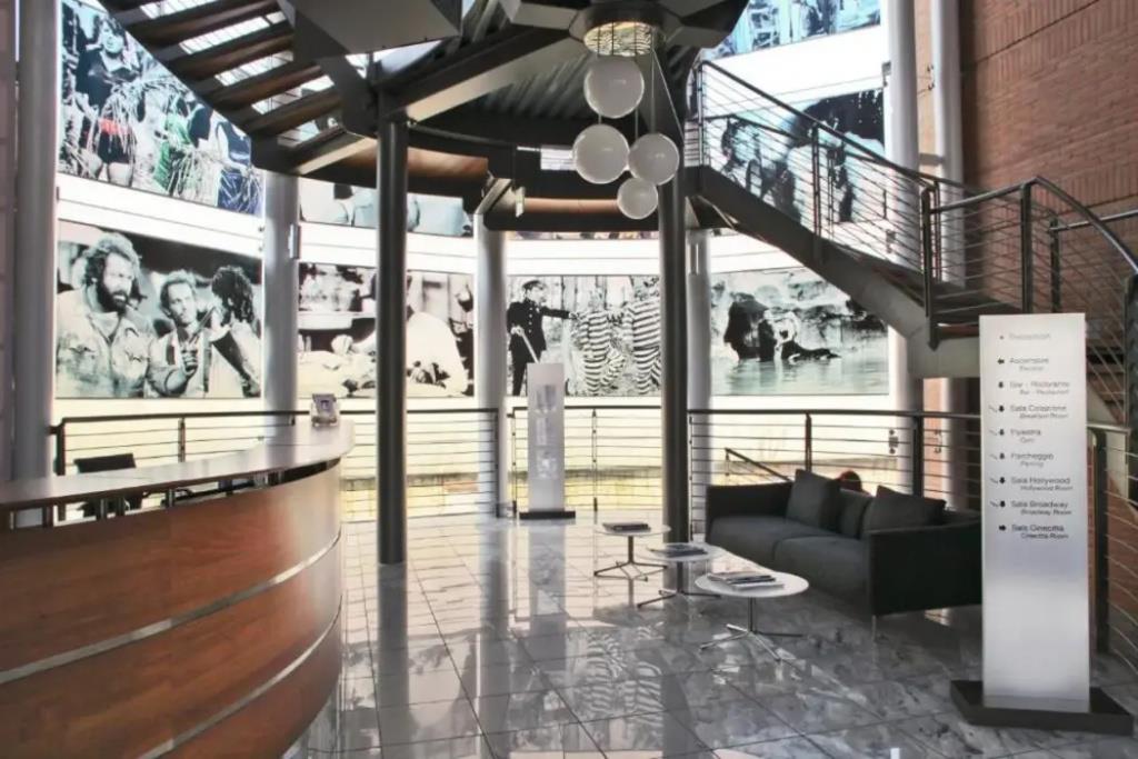 B&B Hotel Milano Cologno Studios 4*
