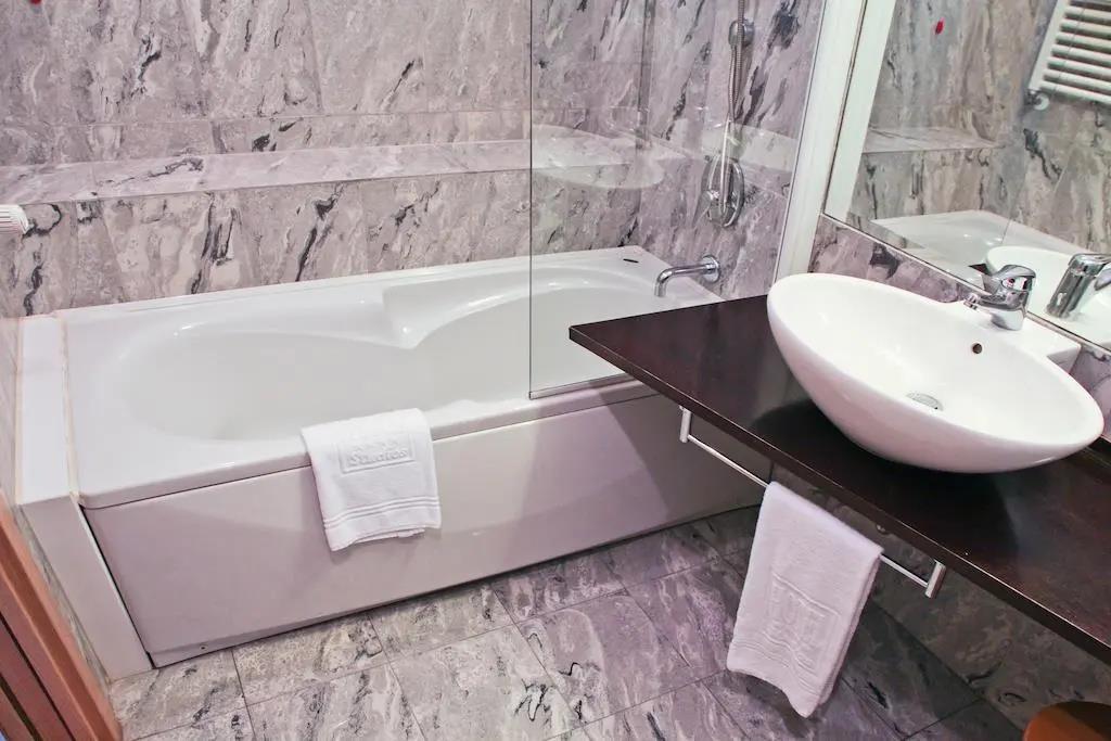B&B Hotel Milano Cologno Studios 4*
