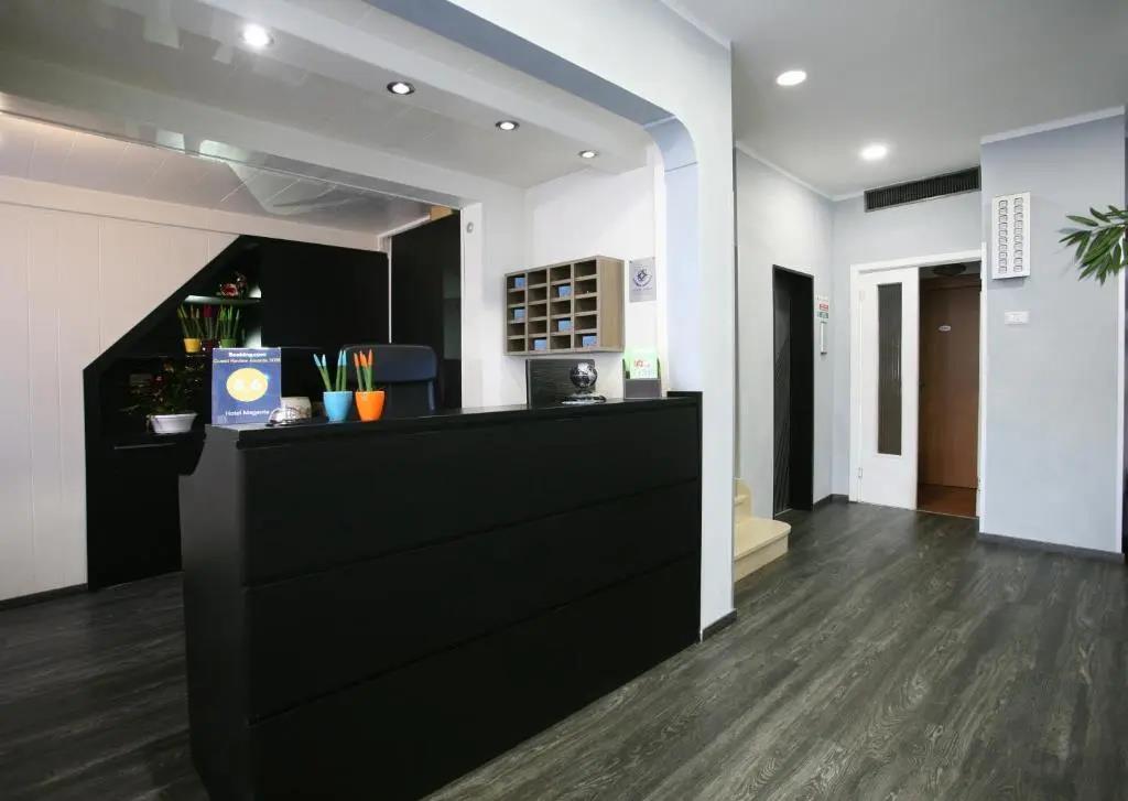 Hotel Magenta 3*