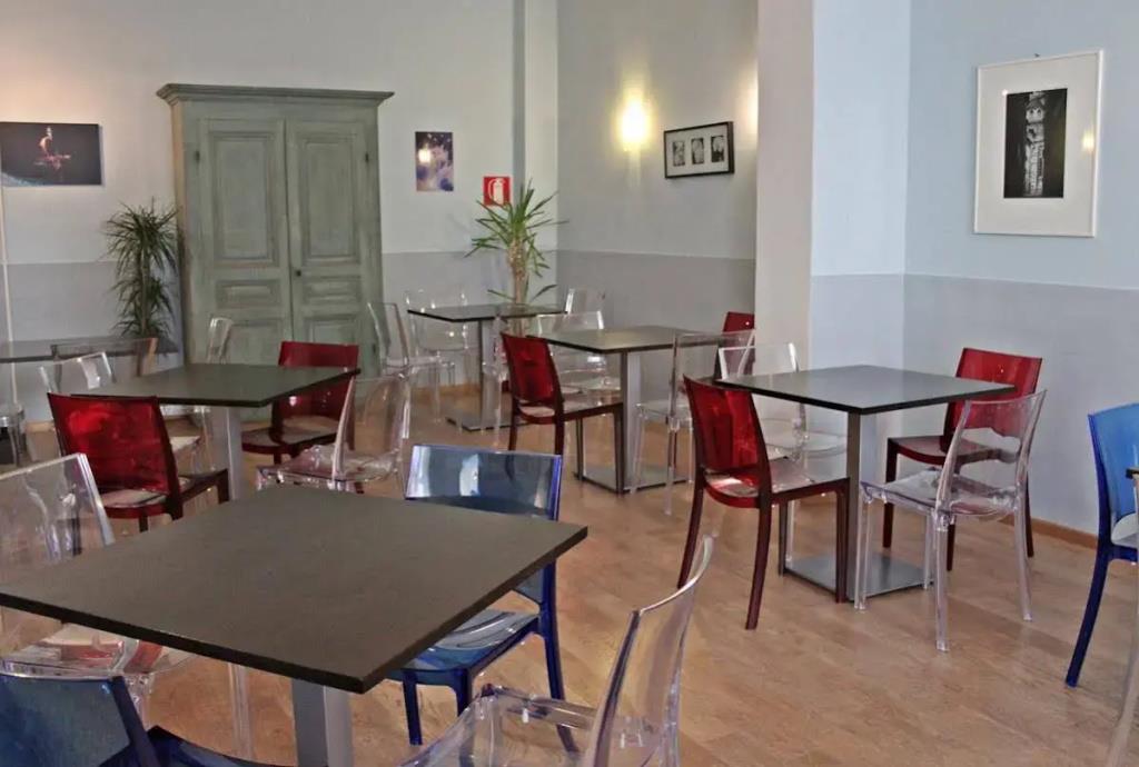 Hotel Magenta 3*