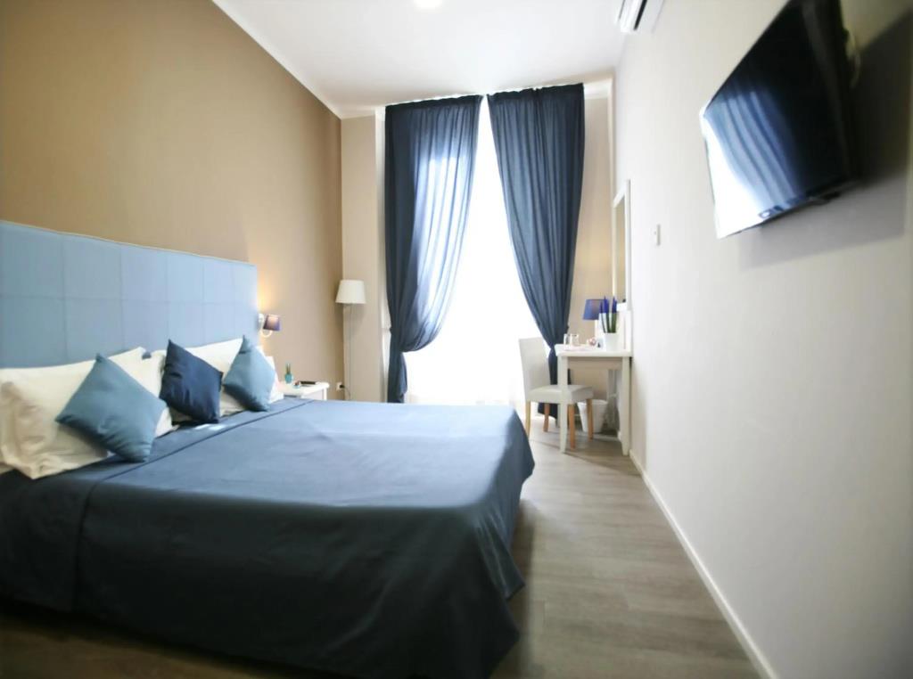 Hotel Magenta 3*
