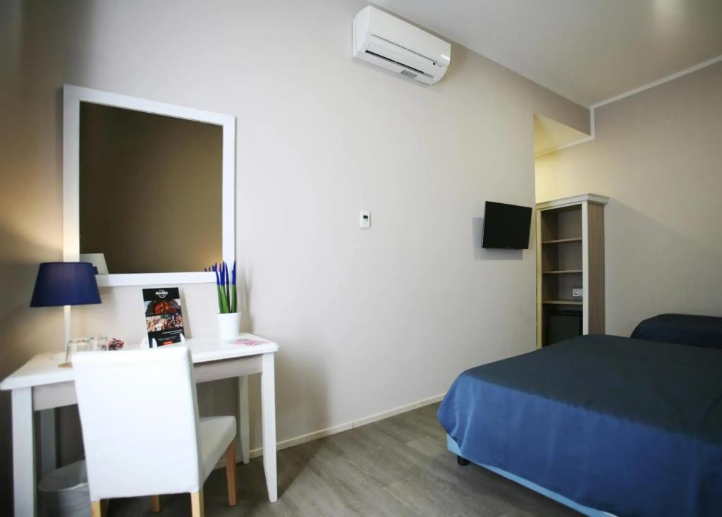 Hotel Magenta 3*