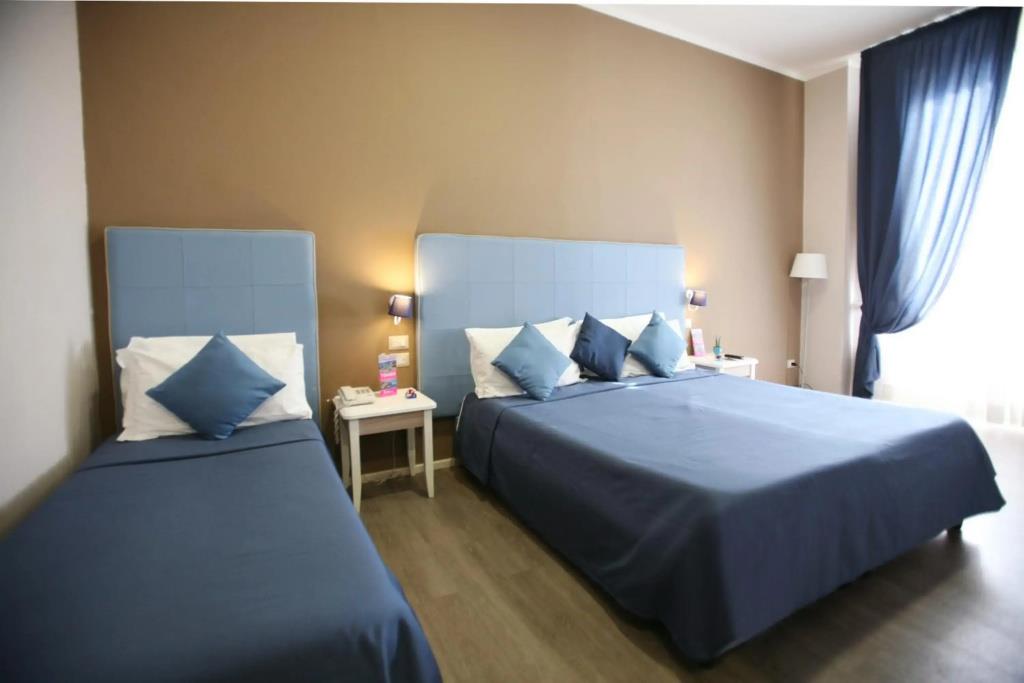 Hotel Magenta 3*