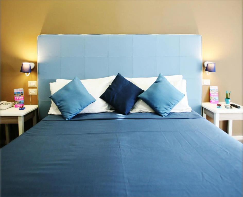 Hotel Magenta 3*