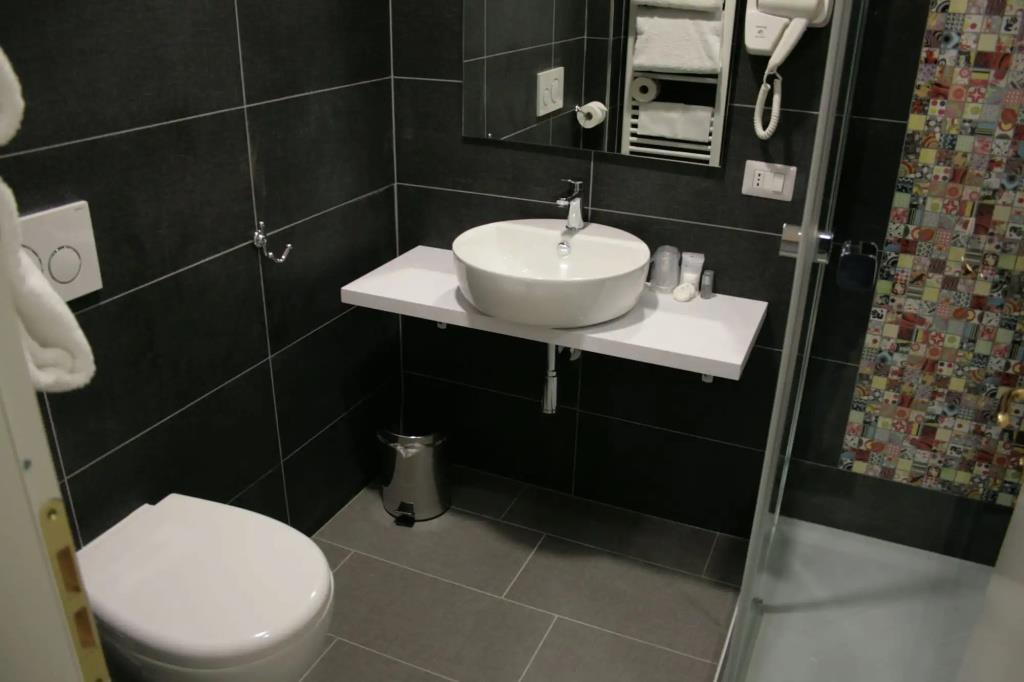 Hotel Magenta 3*