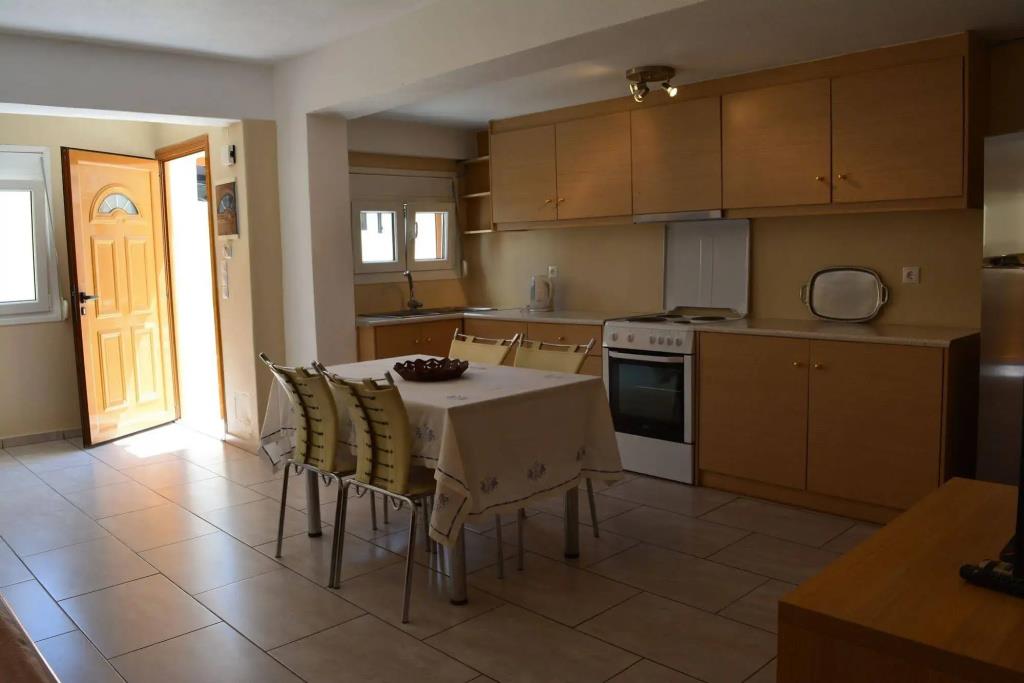 Anemomilos Suites 0*