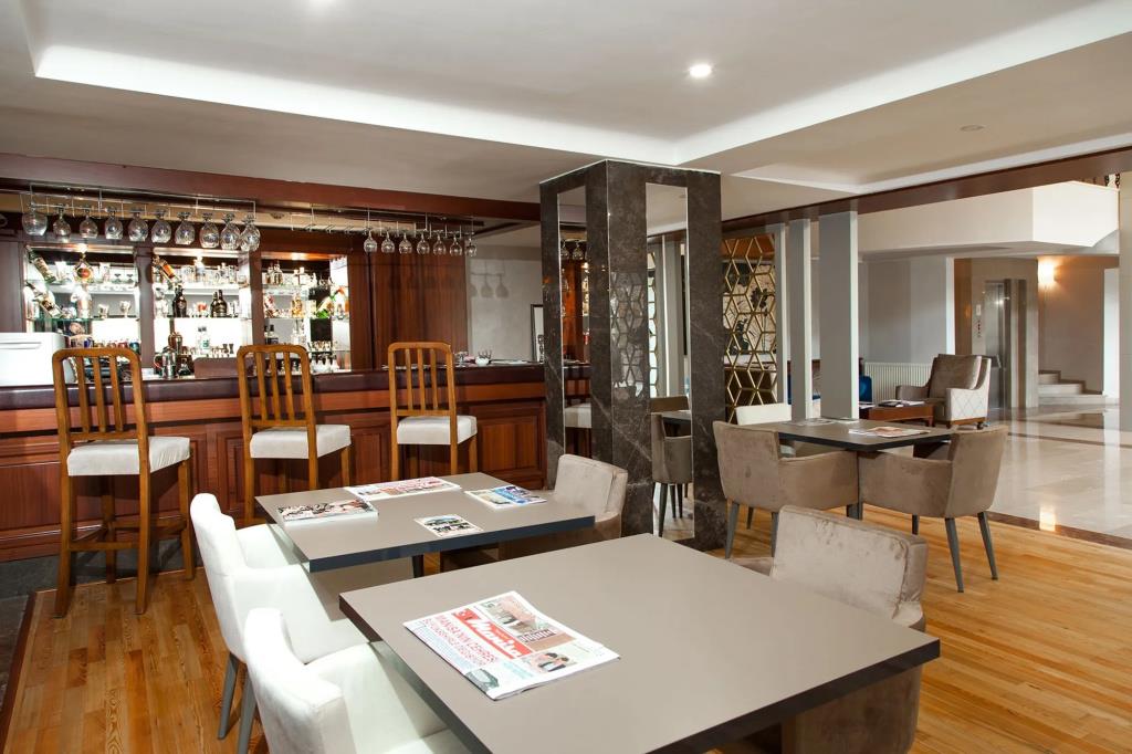 Spilos Hotel 4*