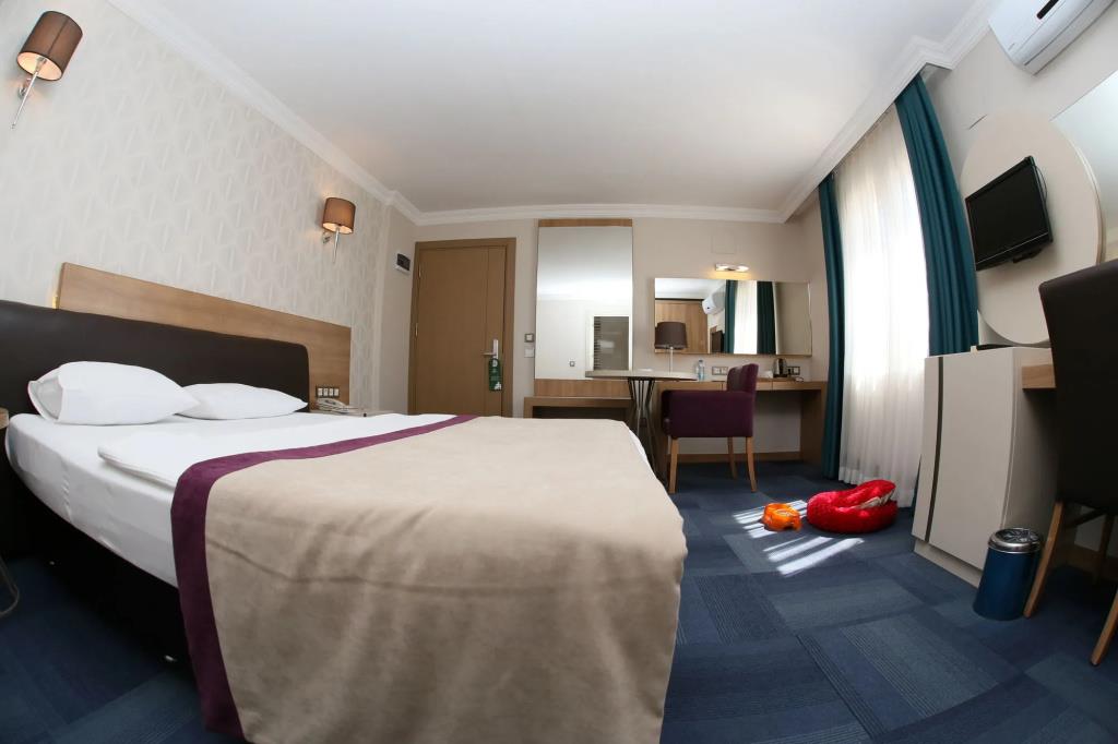 Spilos Hotel 4*