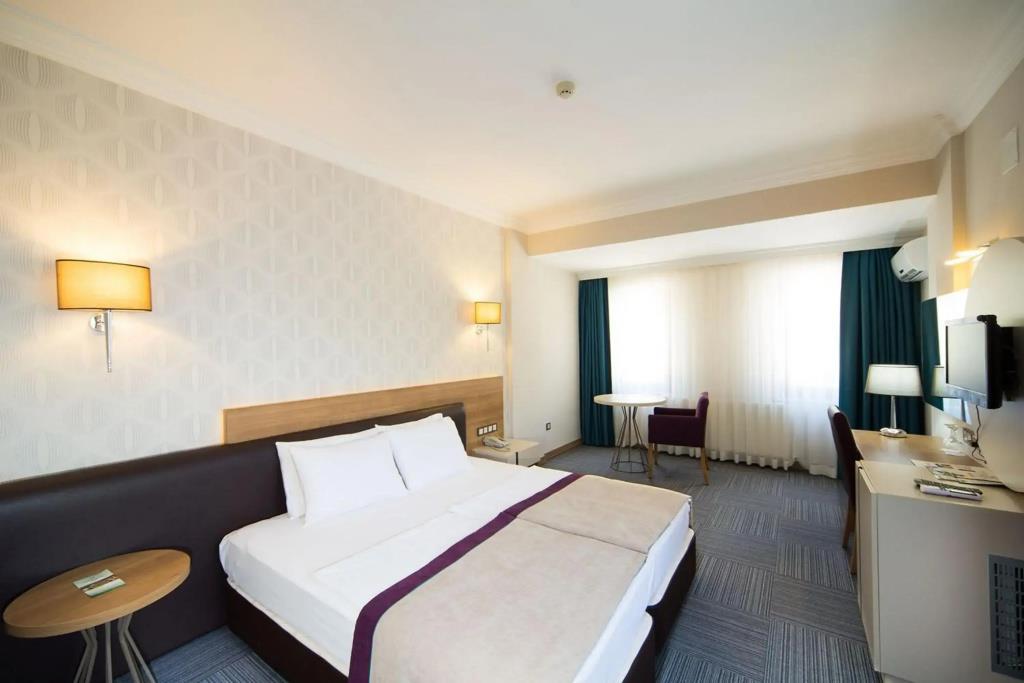 Spilos Hotel 4*