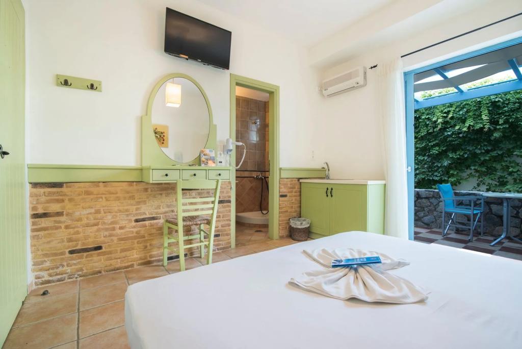 Saronis Hotel Agistri - Adults Only 1*