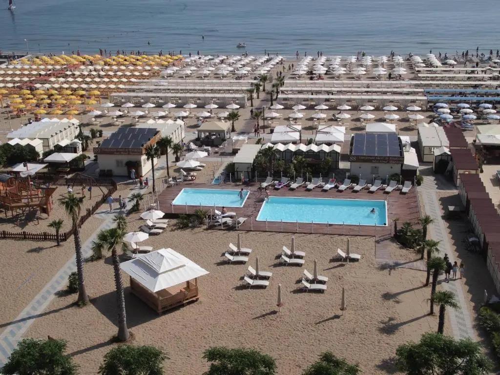 Suite Hotel Maestrale 4*