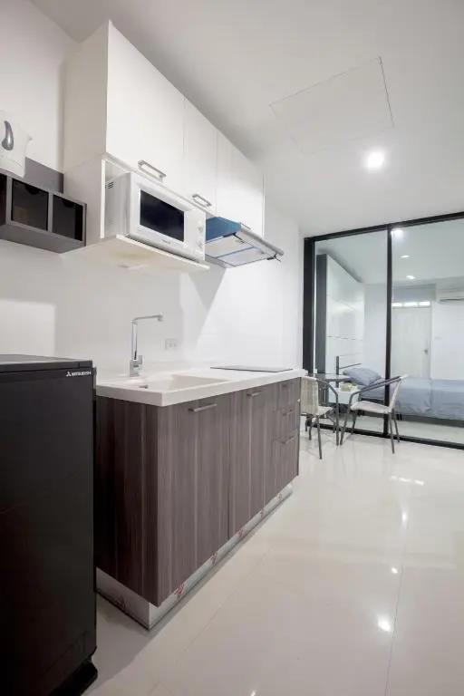 Number 4 Apartment 0*