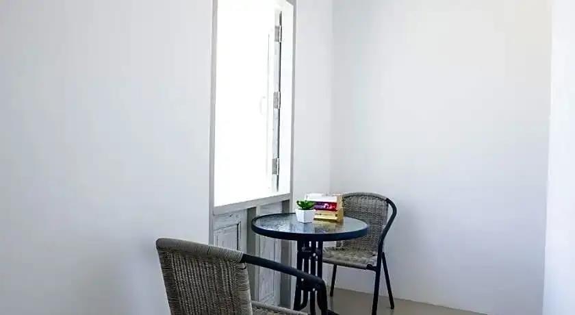 Number 4 Apartment 0*