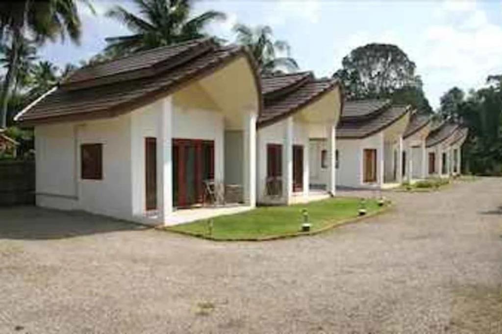 Naga Peak Resort 2*