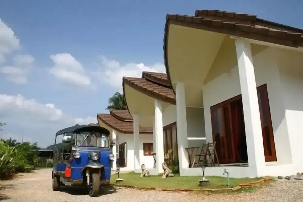 Naga Peak Resort 2*