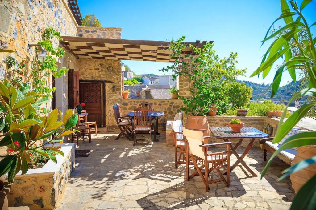 Dorovinis Country Houses 0*