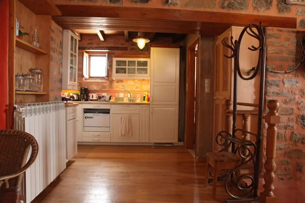 Dorovinis Country Houses 0*