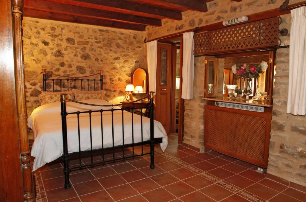 Dorovinis Country Houses 0*