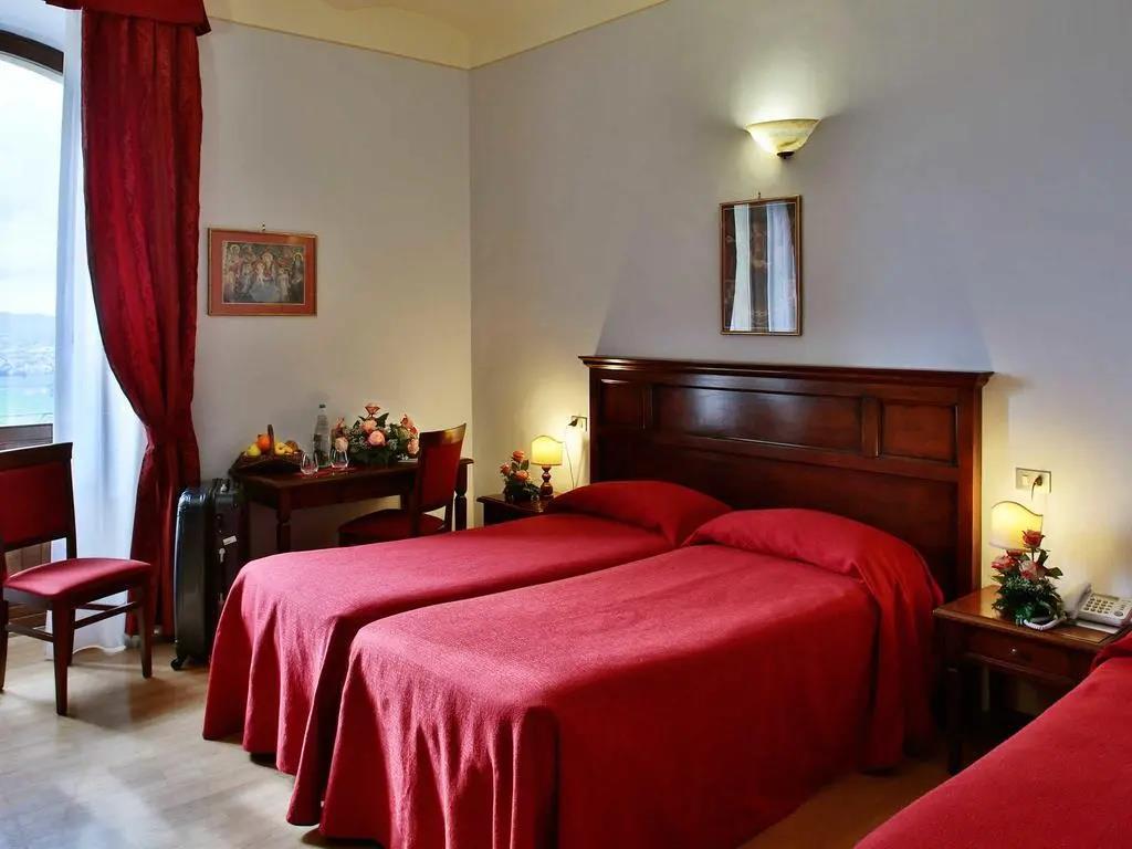 Windsor Savoia 3*